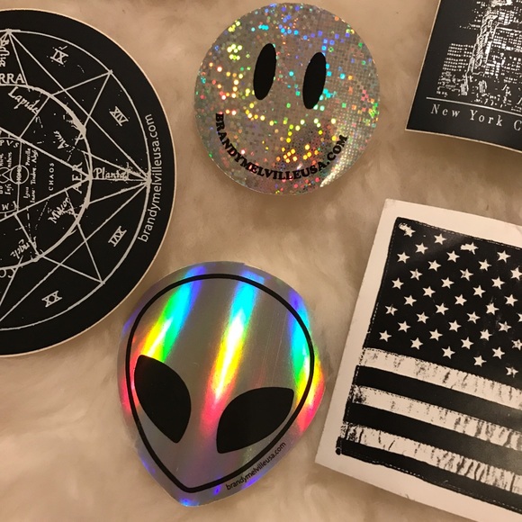 Brandy Melville stickers bundle 👽👽 - Picture 6 of 8
