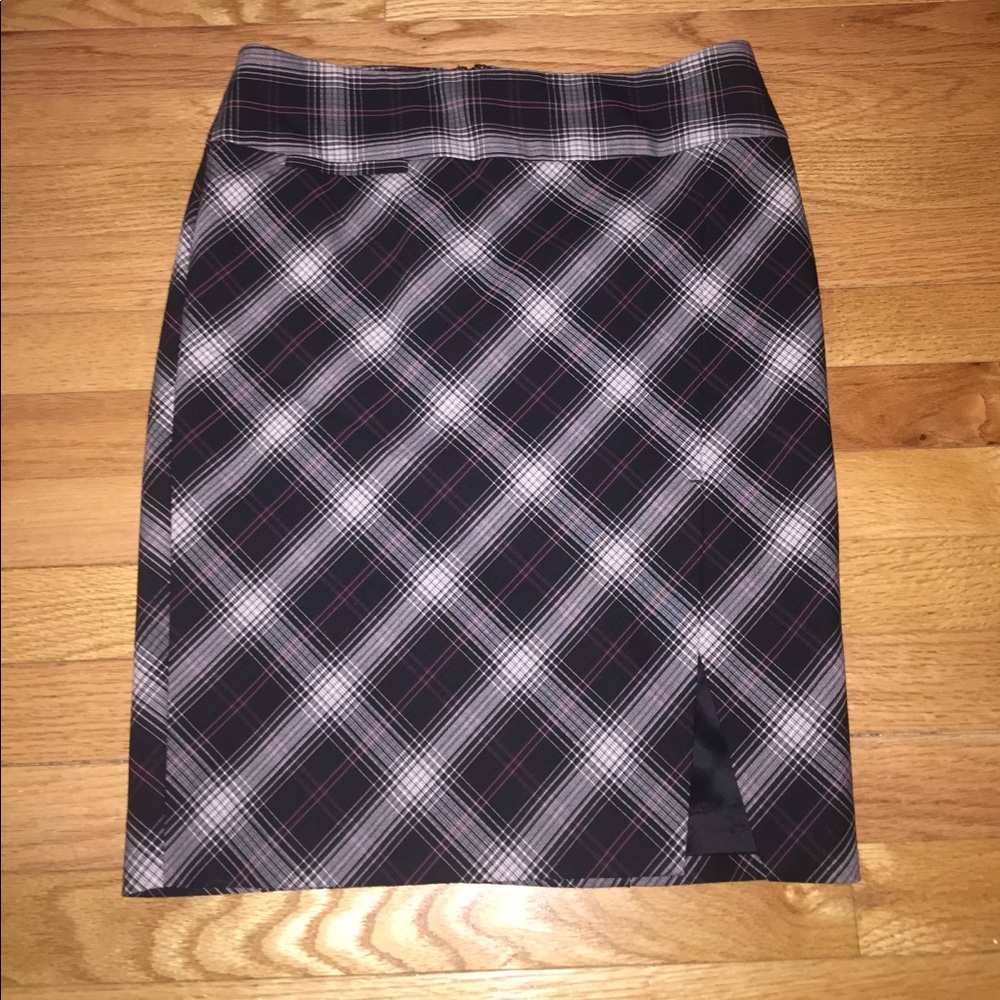 Black, white and baby pink plaid pencil skirt