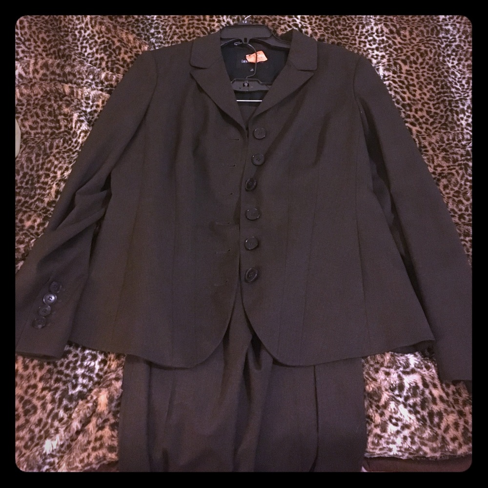 Lafayette 148 New York Ladies brown wool pant suit