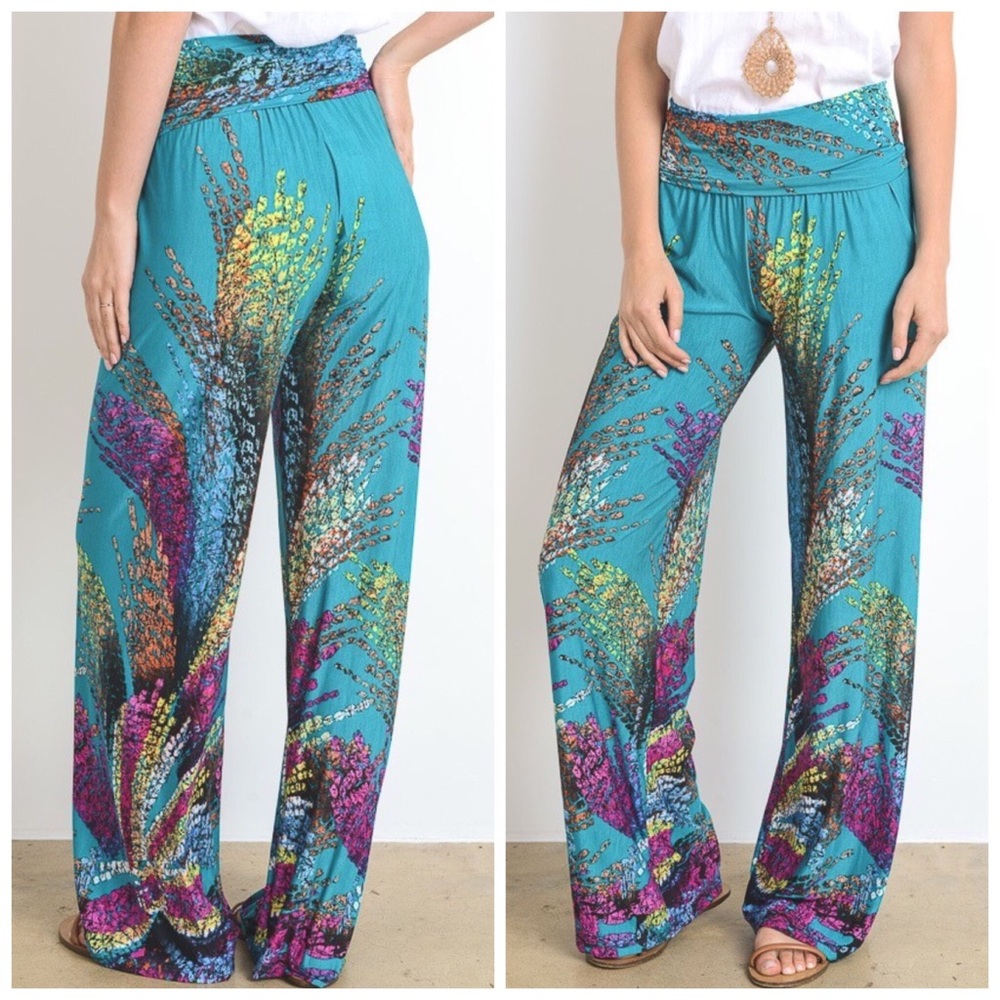 📣Liquidation 📣 Small Only Wide Leg Printed Pants - Picture 3 of 3