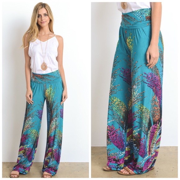 📣Liquidation 📣 Small Only Wide Leg Printed Pants - Picture 2 of 3