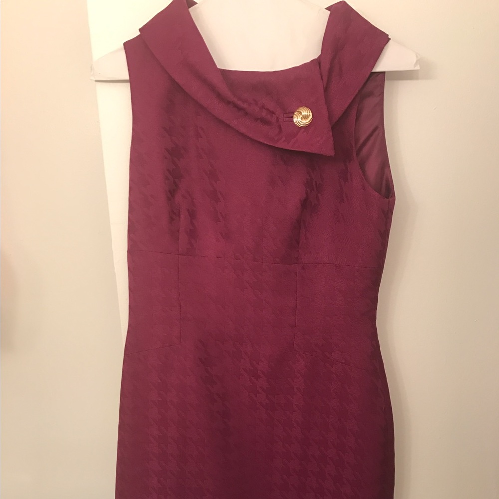 Tahari Fuscia Dress- LIKE NEW. SZ 2