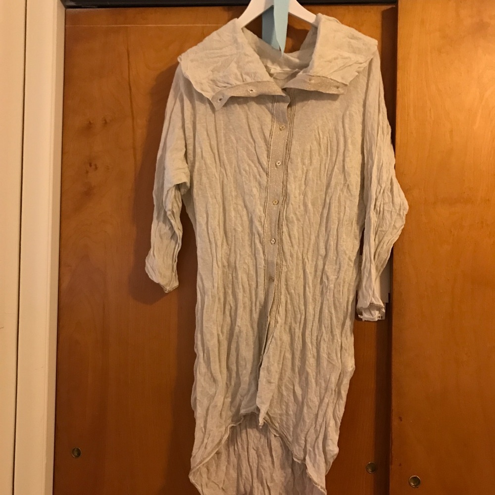 NWT** Rachel Roy Crinkle button up front tunic