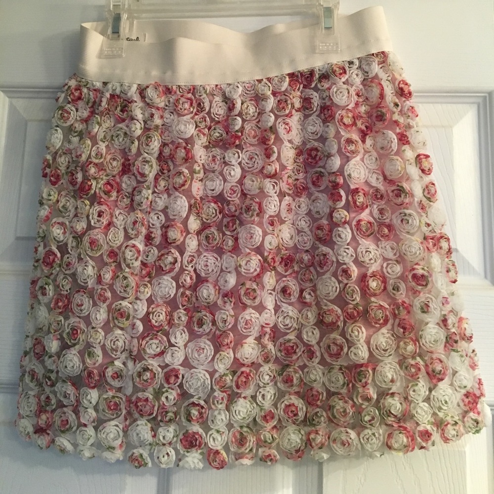 Floral textured miniskirt