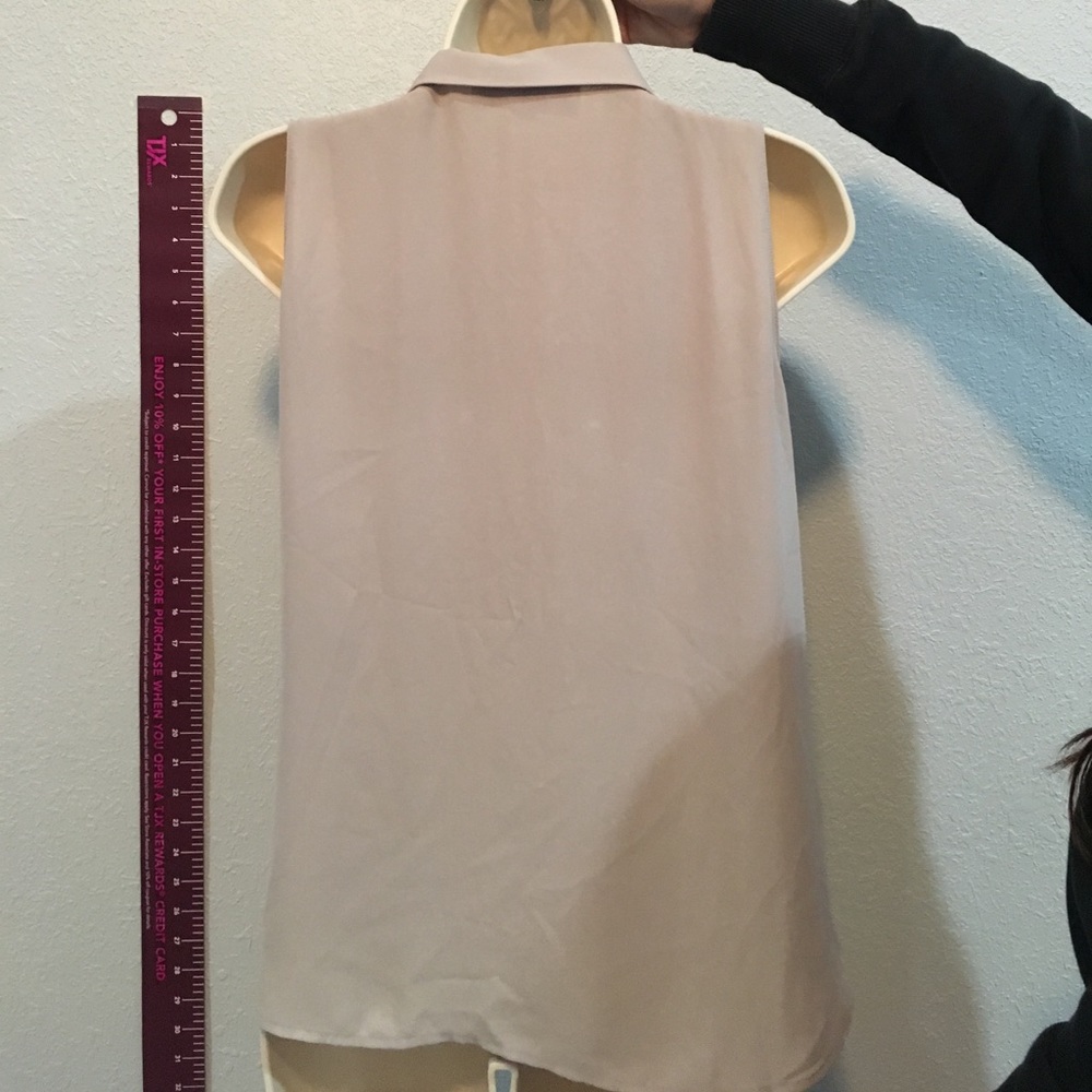 LOFT Sleeveless Ruffled Top - Picture 4 of 6