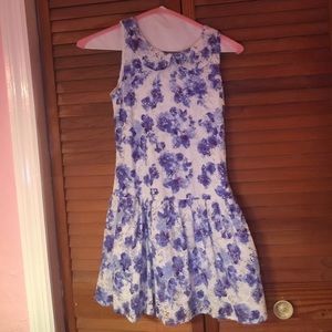 A dress for girls which can be use for many things