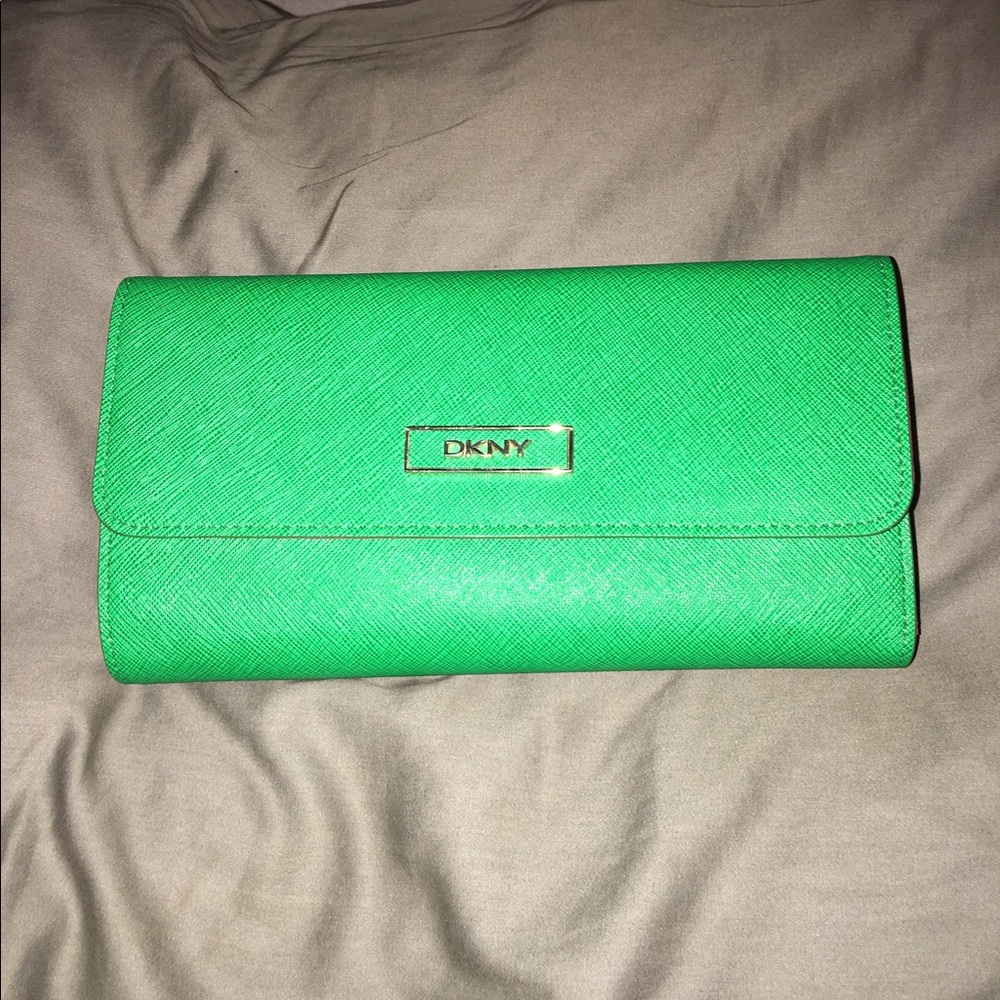 DKNY wallet