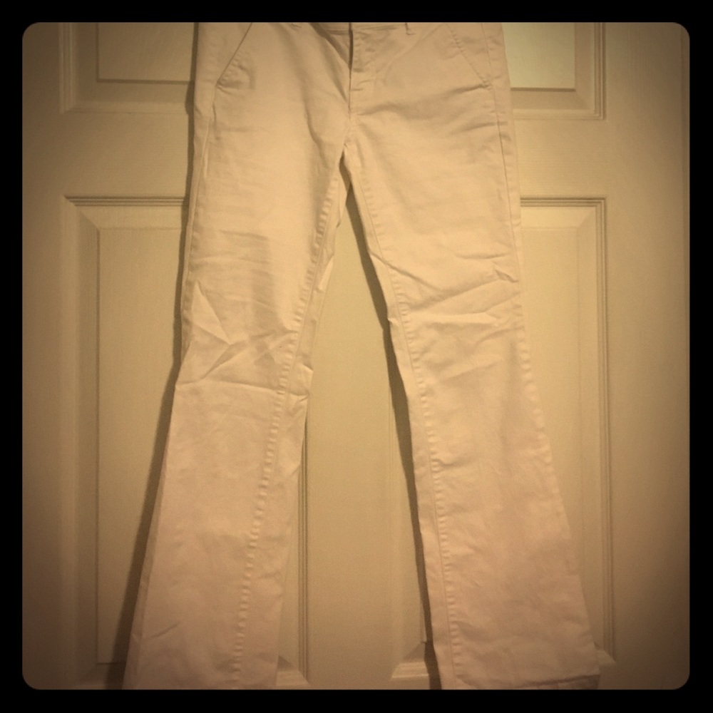 White American Eagle pants