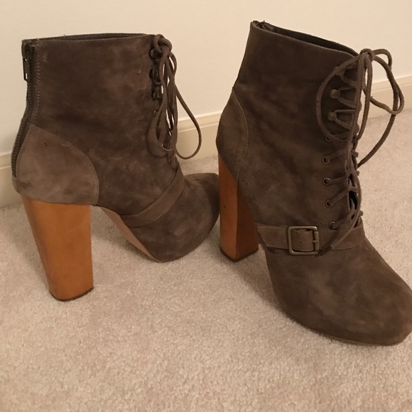 Steve Madden size 9.5 heel bootie - Picture 3 of 3