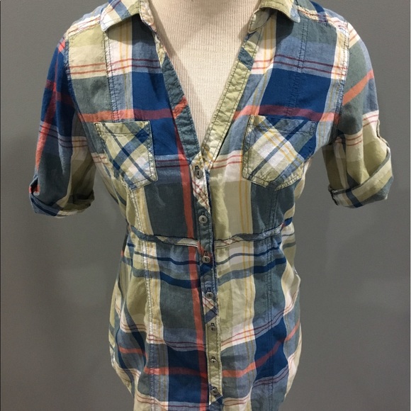 Maurices Tops - Adorable plaid Maurice's short sleeve shirt