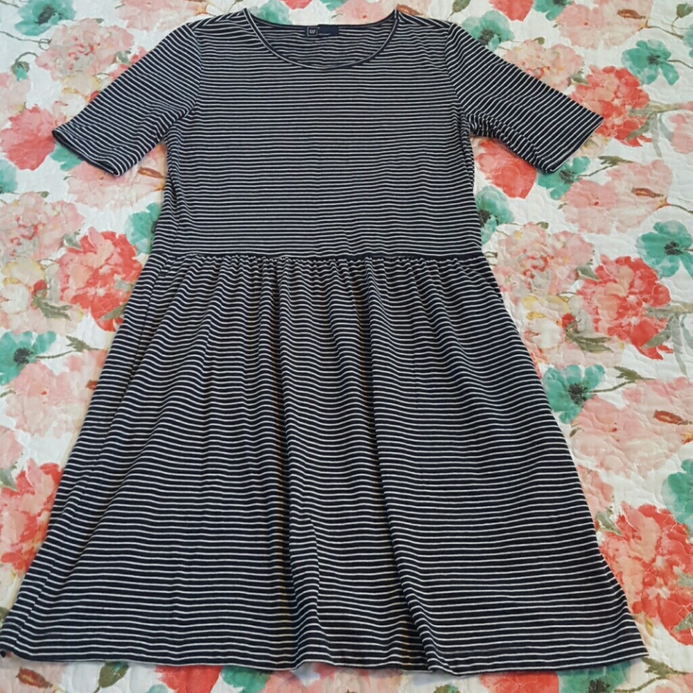 SOLD! Awesome Black and White Stripe Gap Dress