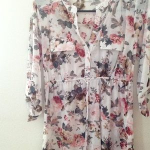 Floral maternity shirt