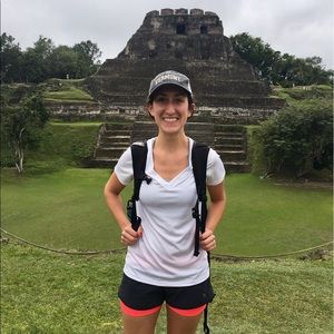 Meet your Posher, Danielle