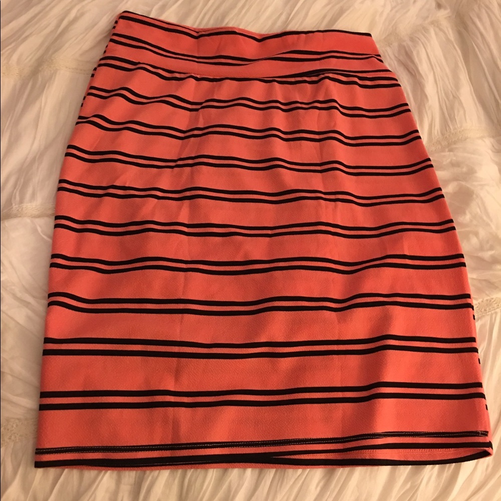NWOT GORGEOUS CASSIE! LuLaRoe