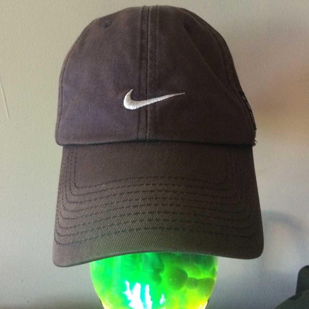 Nike dad hat