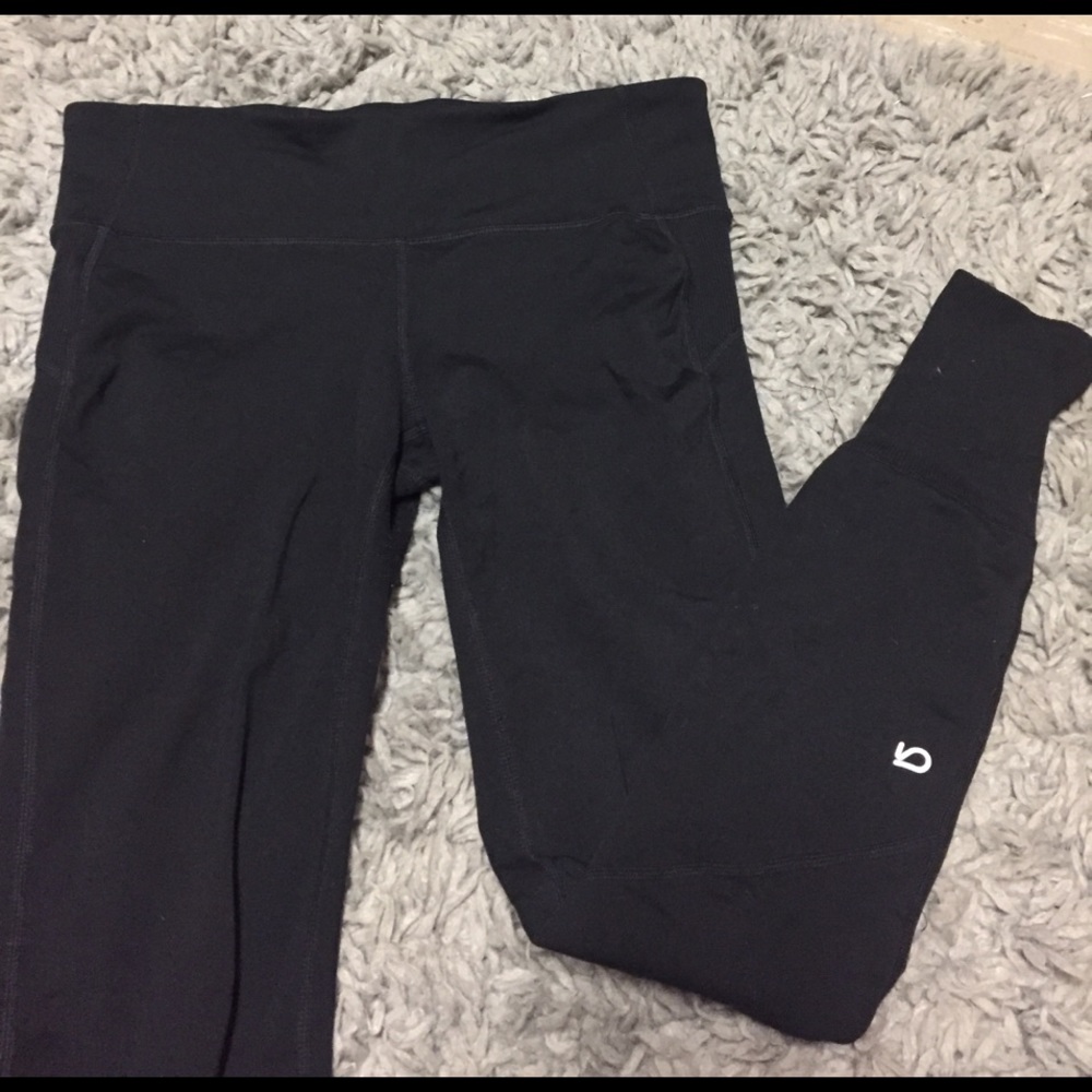 Black workout leggings