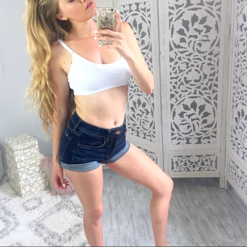 Crossover Sports Bra - Picture 3 of 6