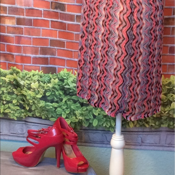 Angie - Great zigzag patterned dress. - Picture 6 of 8