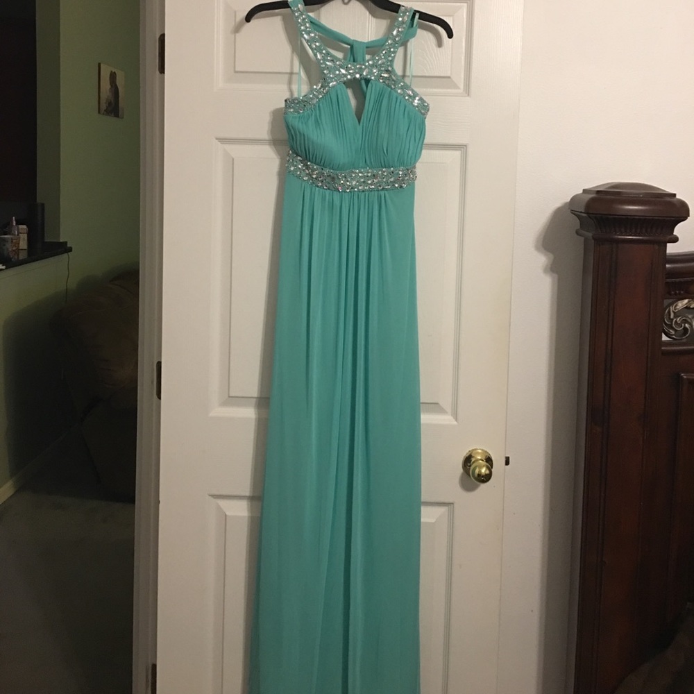 ***Reduced*** Halter key hole cross back gown