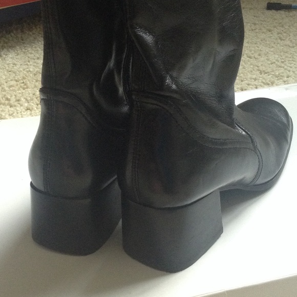 liz baker Liz Baker black leather heeled boots.Sz 10 from Anna's closet on Poshmark