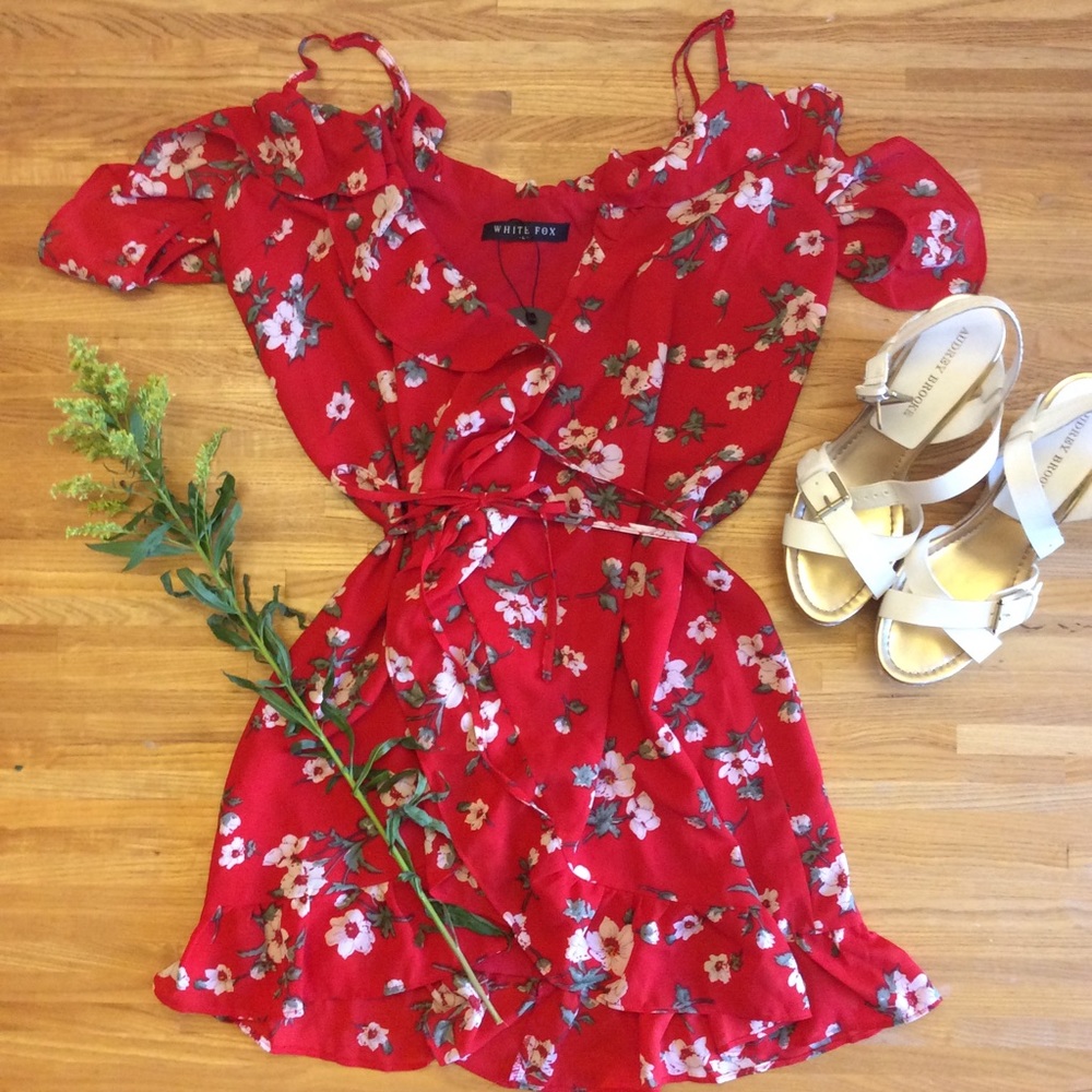 NWT floral cold-shoulder wrap dress!