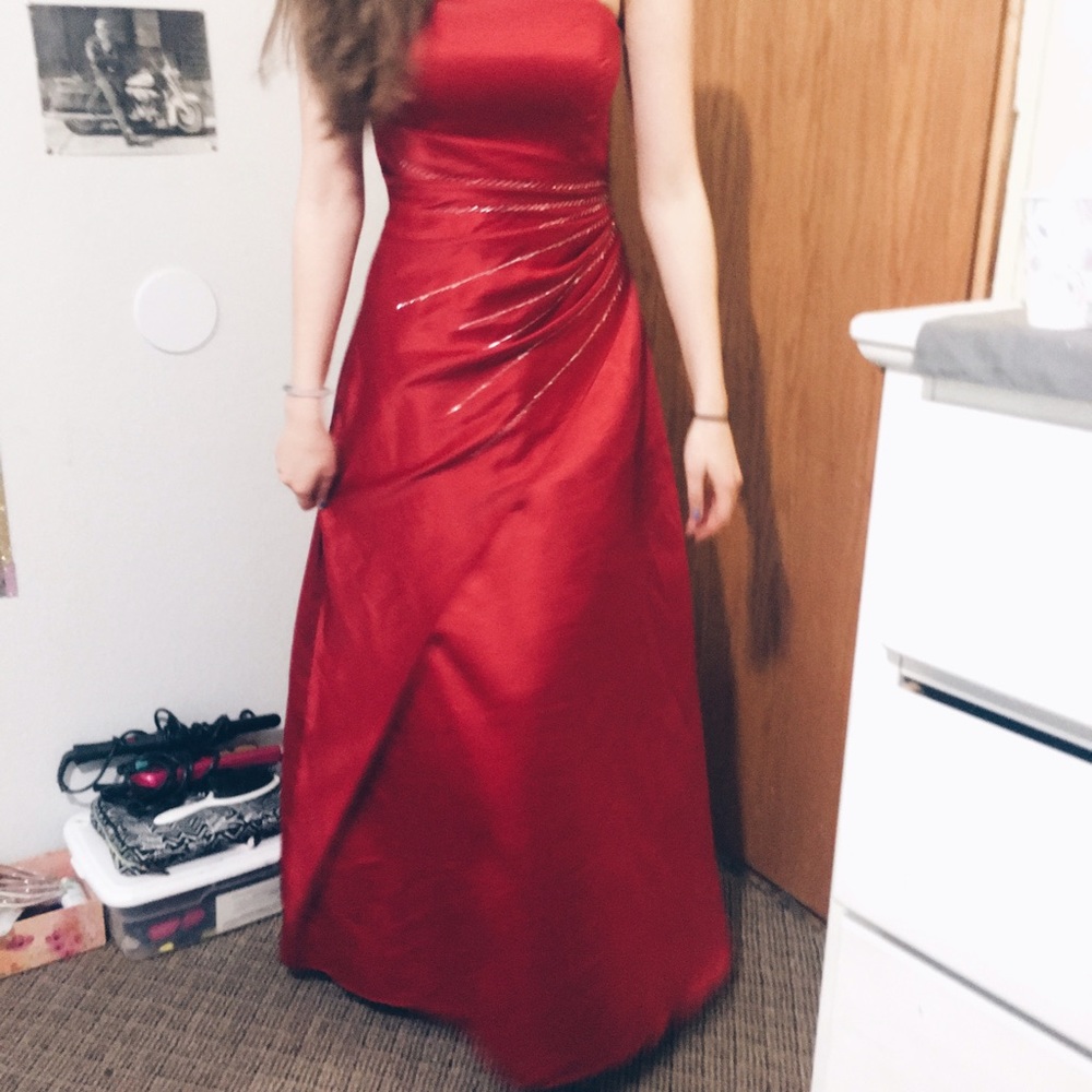 Red Prom Dress - Picture 3 of 6