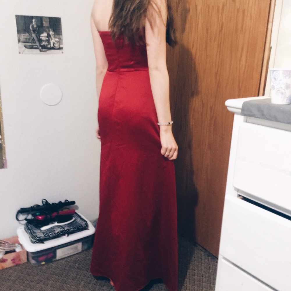 Red Prom Dress - Picture 4 of 6
