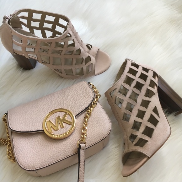 New! MICHAEL KORS crossbody - Picture 3 of 8