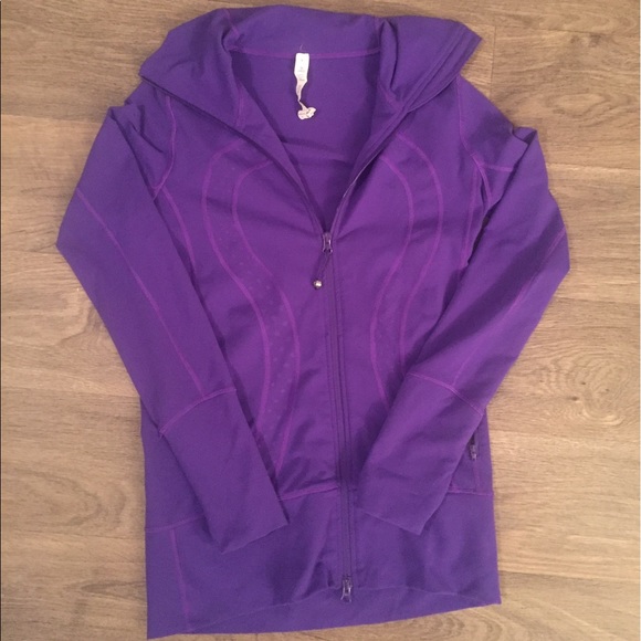 LuluLemon In Stride Athletic Jacket - Picture 2 of 4