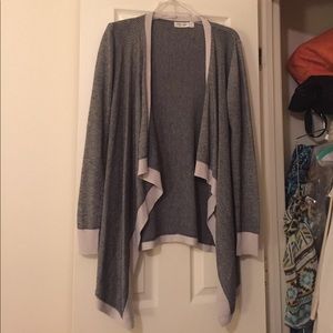 Black and grey light sweater