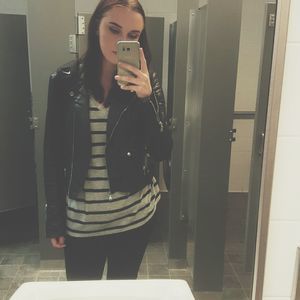 Meet your Posher, Amy