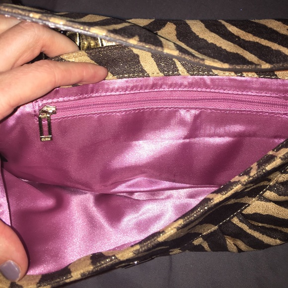 Guess Clutch - Picture 4 of 6