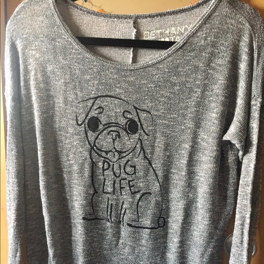 Thin grey knit top