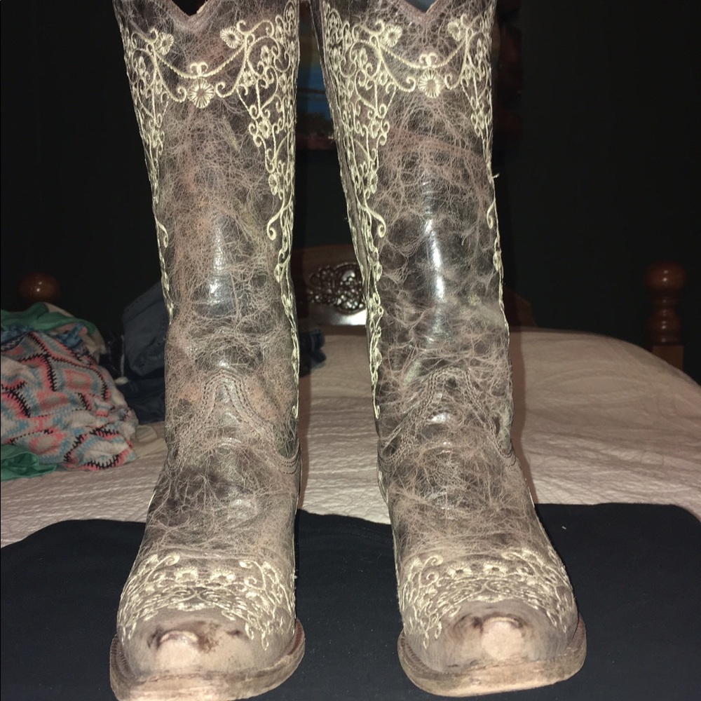 7 1/2 Vintage Corral Boots