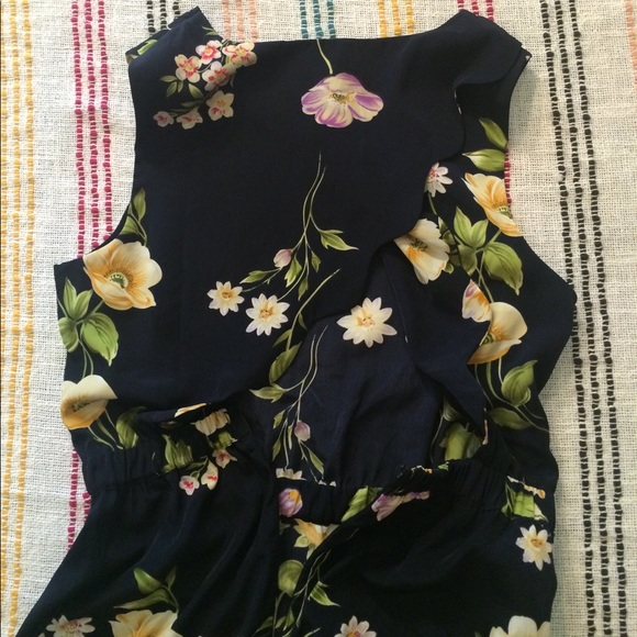 Navy floral mini dress with open back - Picture 3 of 4