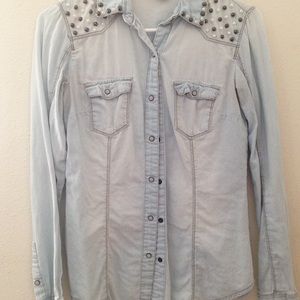 Forever 21 button up denim shirt