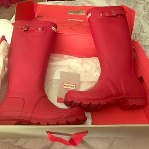Red original Hunter boots