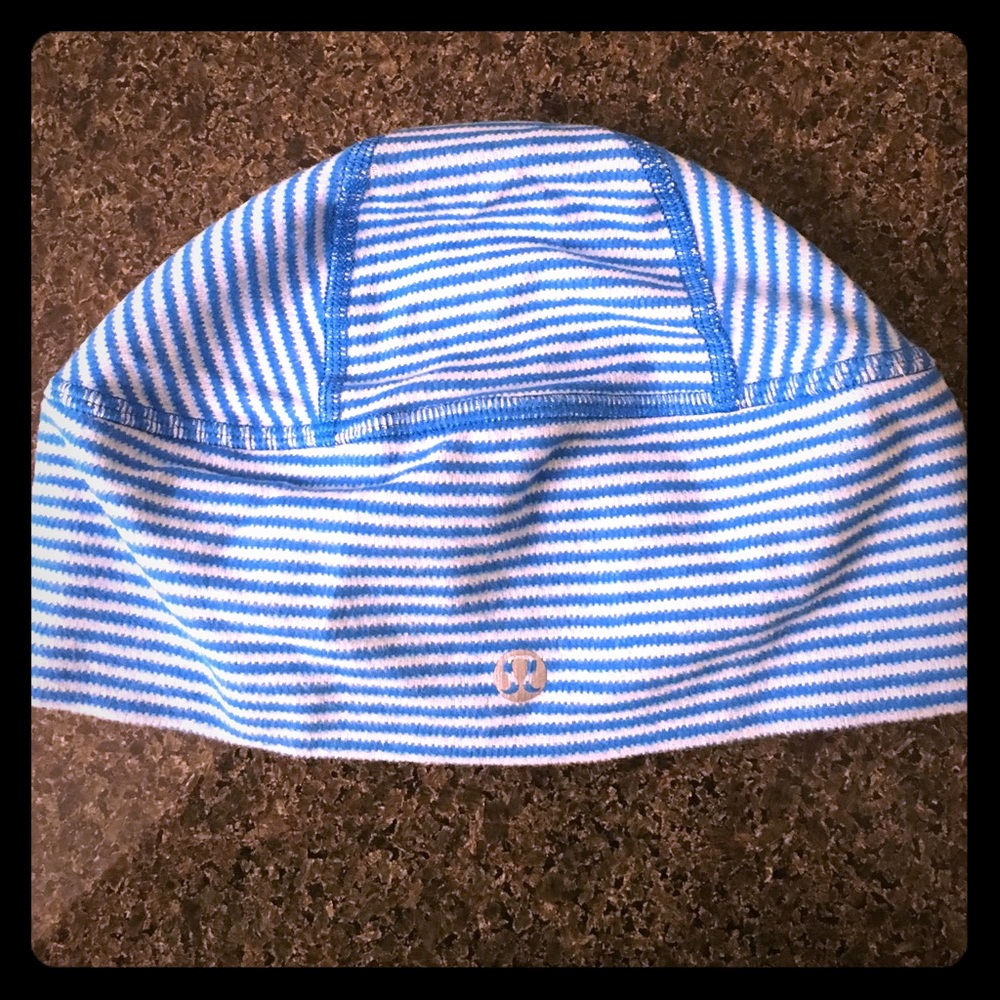 Lulu lemon running beanie