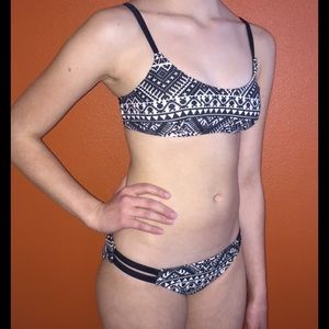 🚫SOLD🚫 Xhilararion Bikini Set