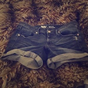 NWOT mid rise denim shorts