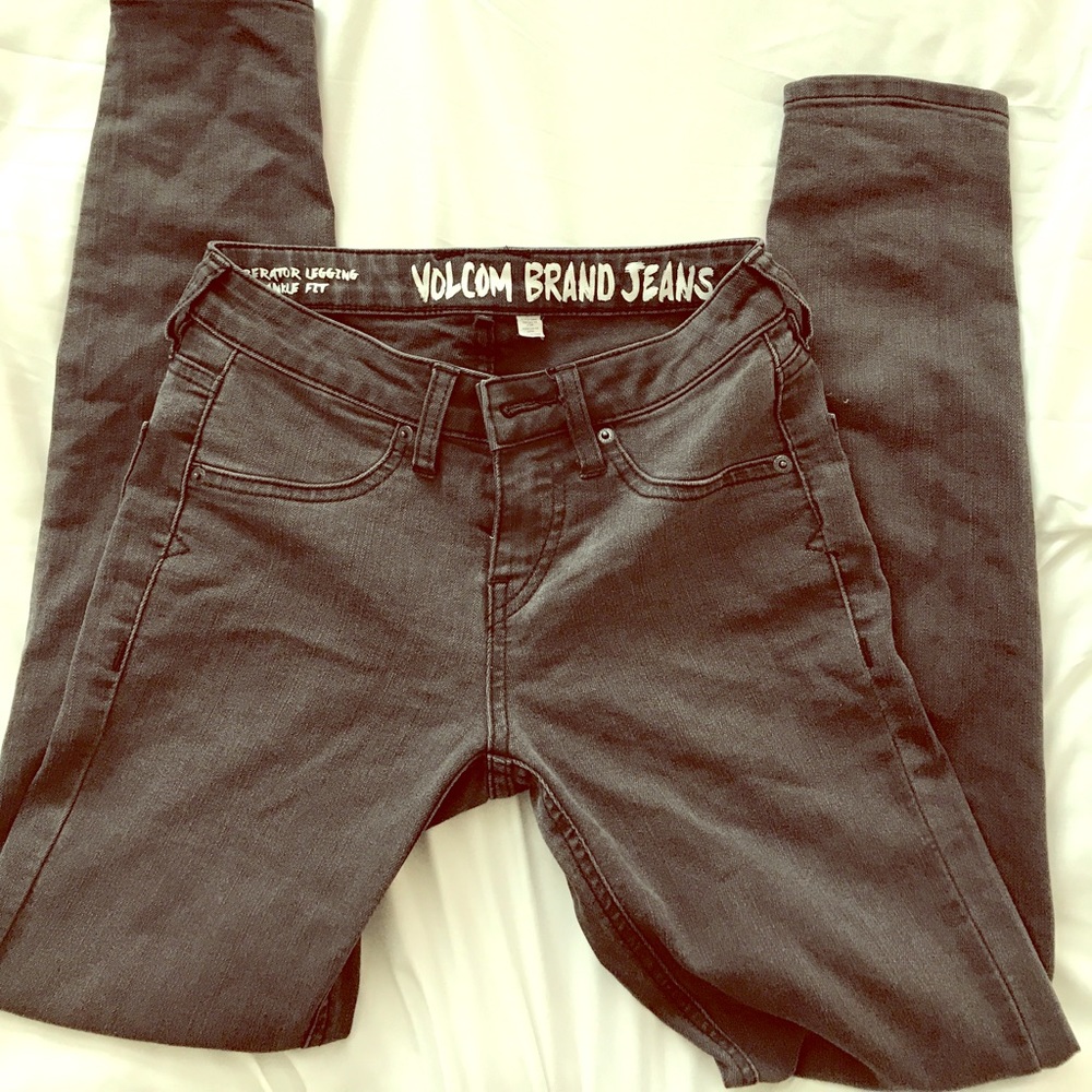 Volcom- liberator legging , ankle fit