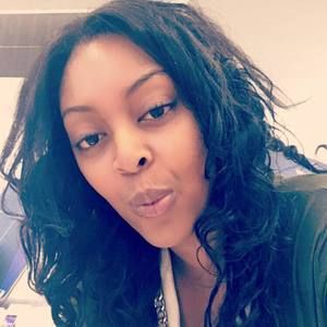 Meet your Posher, Lia