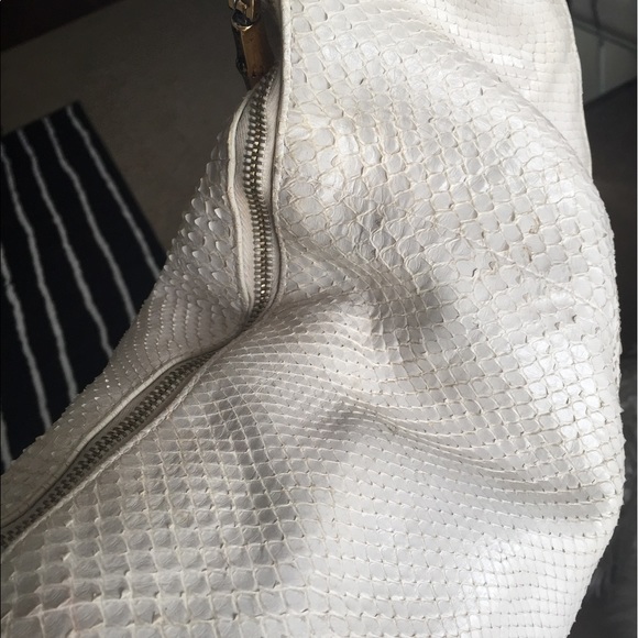 🔥🔥😍100% AUTHENTIC GUCCI Python bag! - Picture 2 of 4