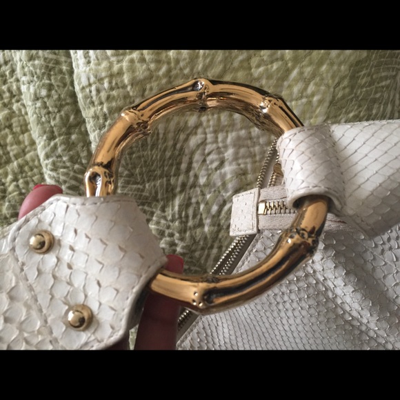 🔥🔥😍100% AUTHENTIC GUCCI Python bag! - Picture 4 of 4