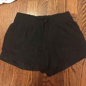 Lululemon Spring breakaway shorts. WORN ONCE.