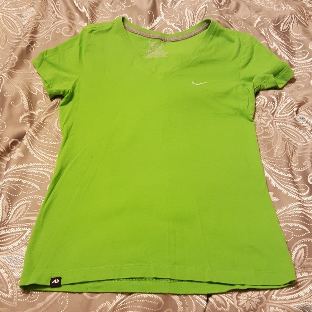 Nike tee