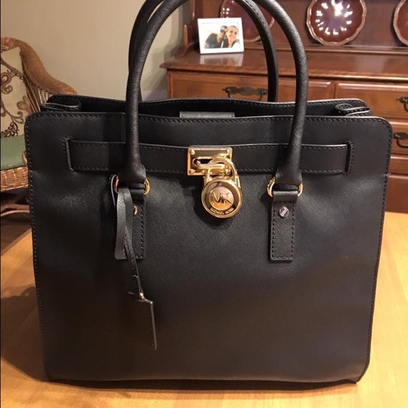 Black Michael Kors Hamilton Large Tote - Picture 3 of 4