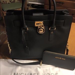 Black Michael Kors Hamilton Large Tote