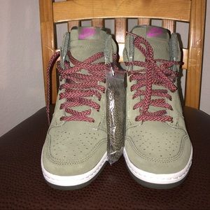 Nike Suede Olive Wedge Sneaker size 9
