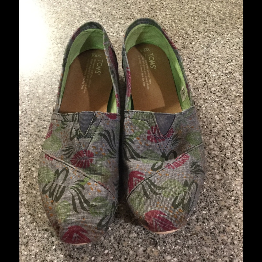 Toms blue floral shoes size 9.5